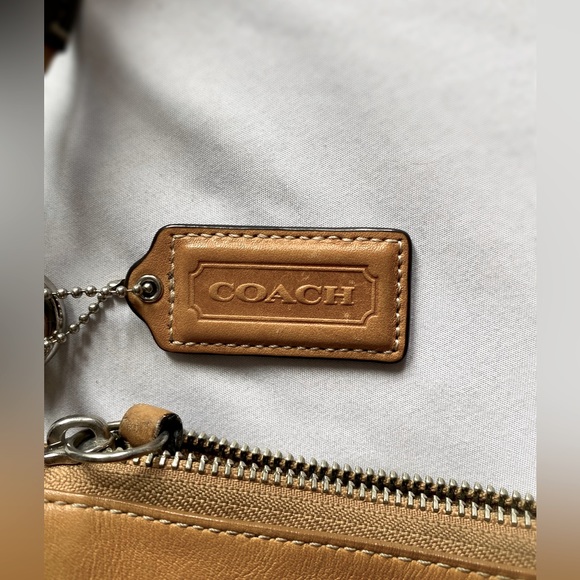 COACH | “Chelsea” Vintage Camel Leather Shoulder Bag (F14018) - Picture 3 of 4